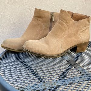 Lucky brand brown short boots with zipper
